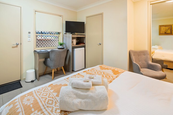 Room 34 of 86