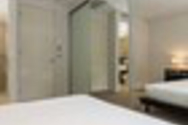Room 17 of 255