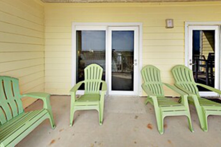 Terrace/Patio 36 of 65