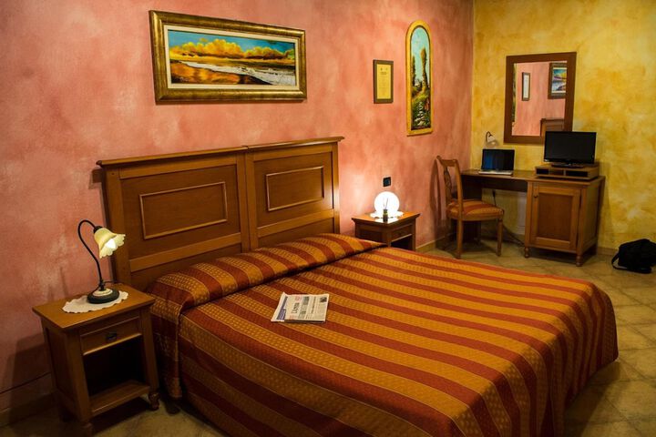 Room 10 of 44