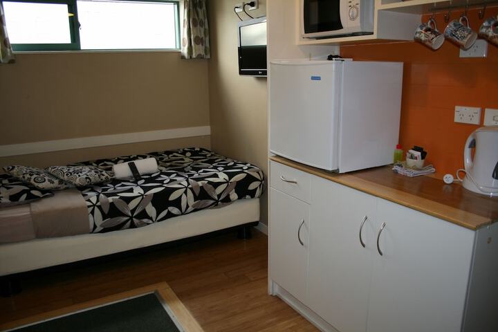 Room 7 of 74