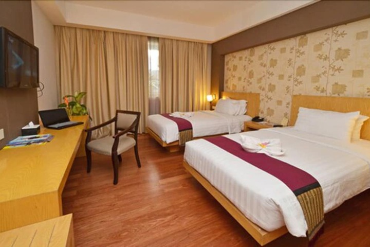 Room 8 of 27