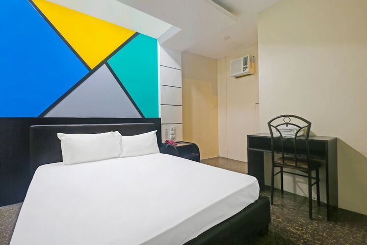 Room 8 of 30