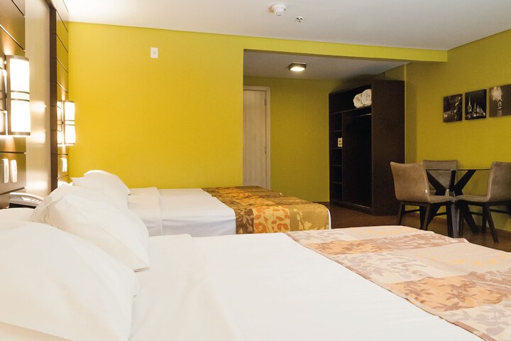 Room 35 of 71