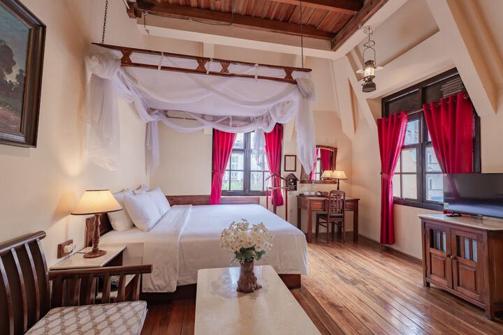Room 21 of 170
