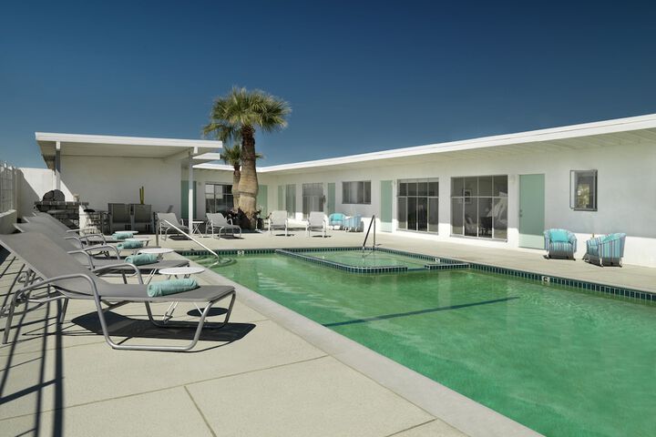 Pool 38 of 59