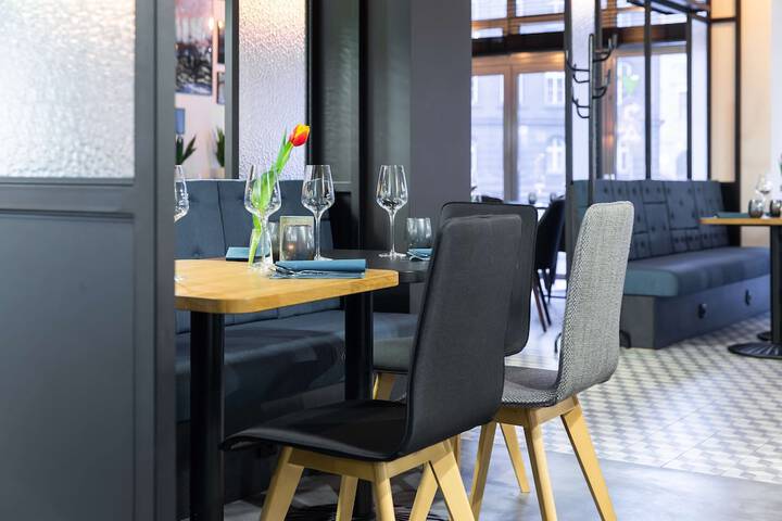 Dining 98 of 141