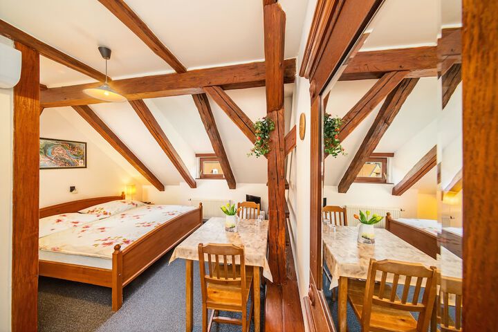 Room 4 of 35