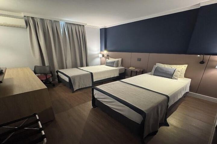 Room 16 of 42