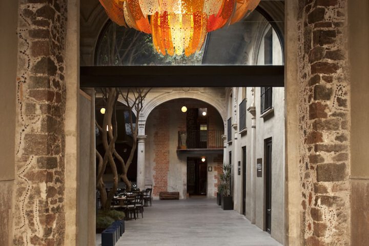 Entrance & Lobby