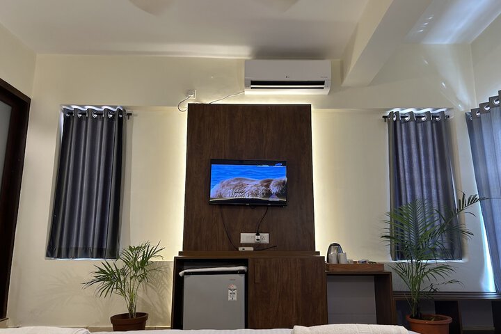 Room 16 of 44
