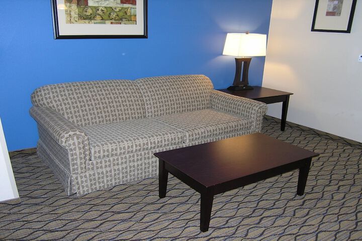 1 King Bed (10 of 11)