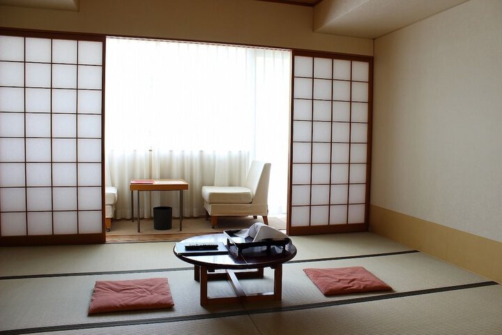 Room 8 of 52