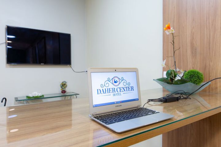 Business Center 75 of 80