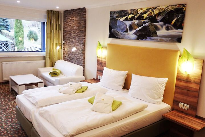 Room 3 of 45