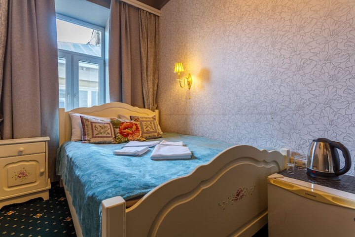 Room 5 of 49