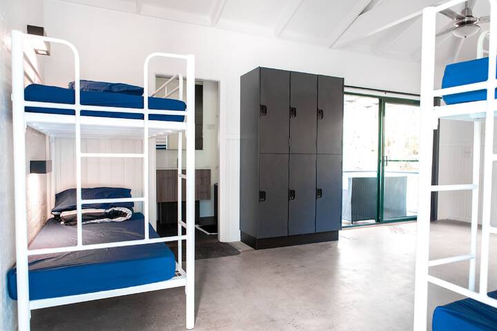 Room 12 of 43