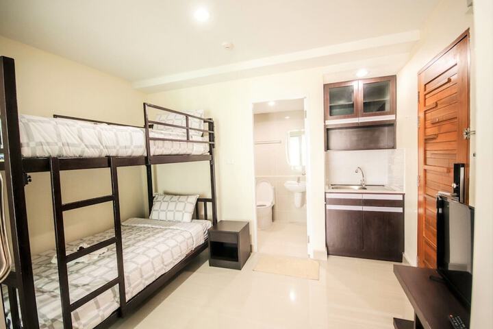 Room 20 of 76