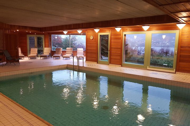 Pool 56 of 91