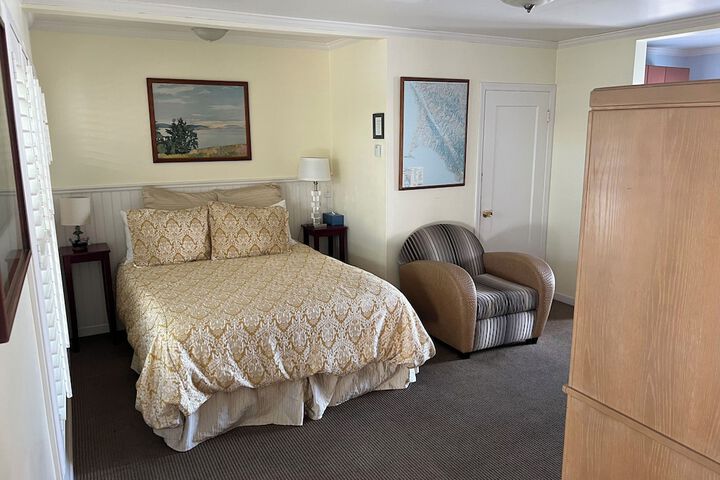 Room 10 of 97