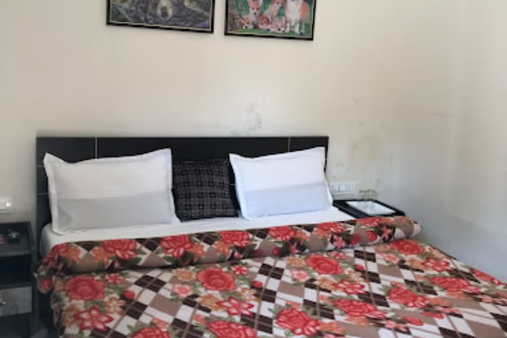 Room 5 of 26