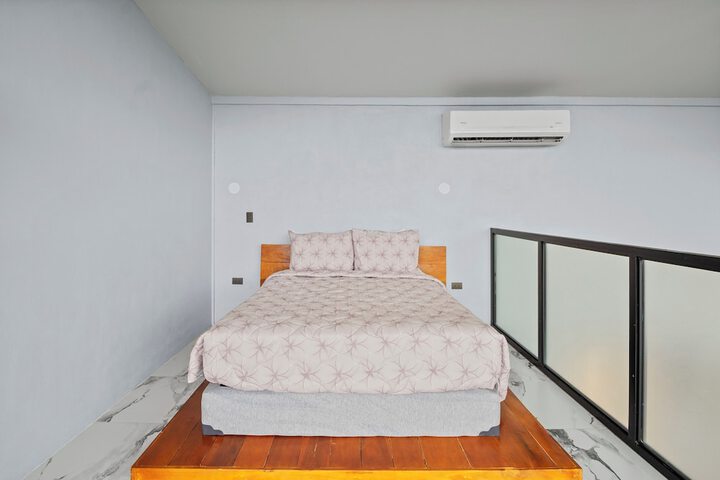 Room 75 of 391