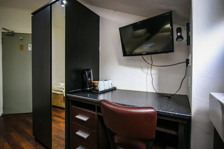 Room 35 of 65