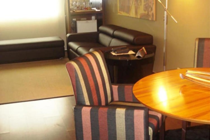 Room 30 of 49