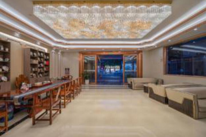 Lancang Shengshi Hotel