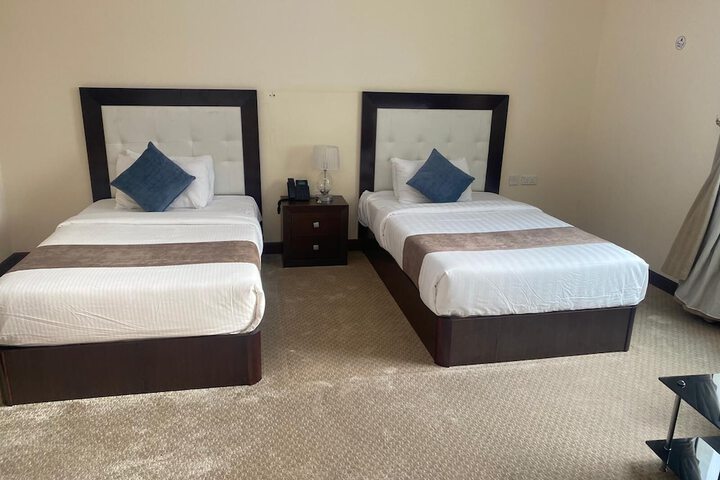 Room 5 of 15
