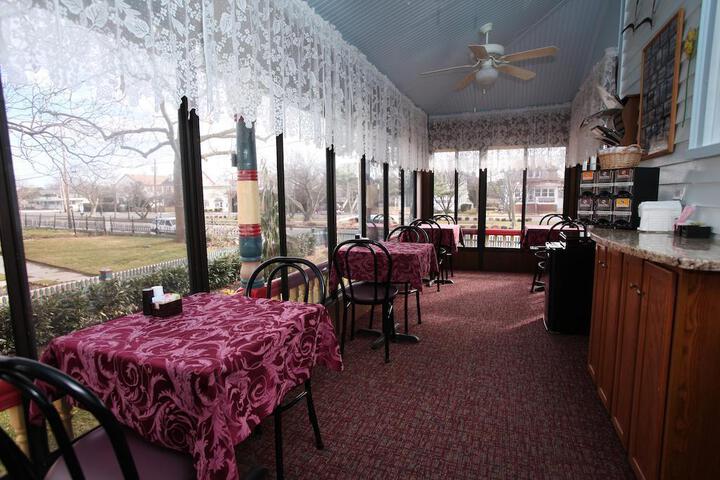 Image of ALBERT STEVENS INN