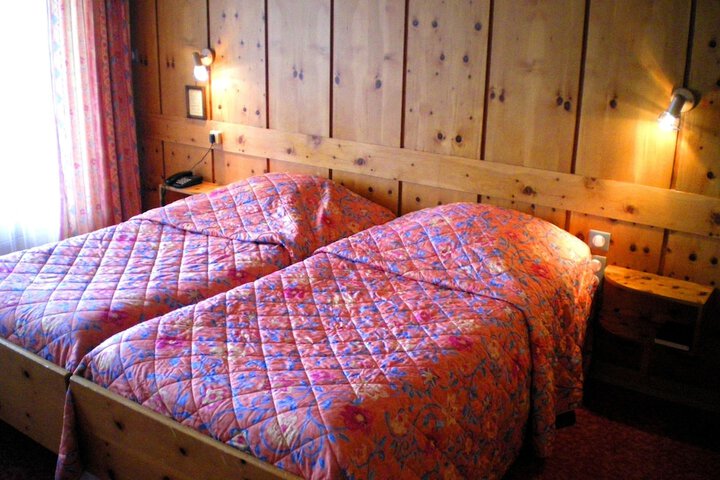 Room 5 of 35