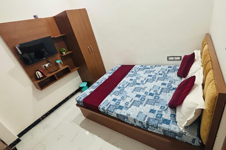 Room 17 of 71