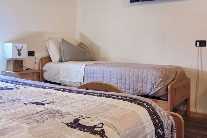 Room 14 of 152