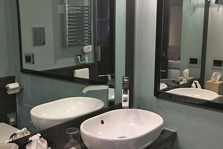 Room amenity