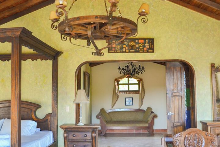 Room 46 of 178