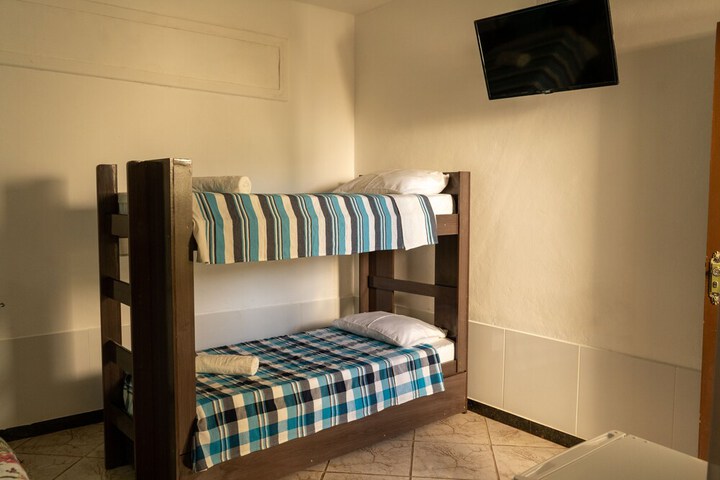 Room 13 of 105