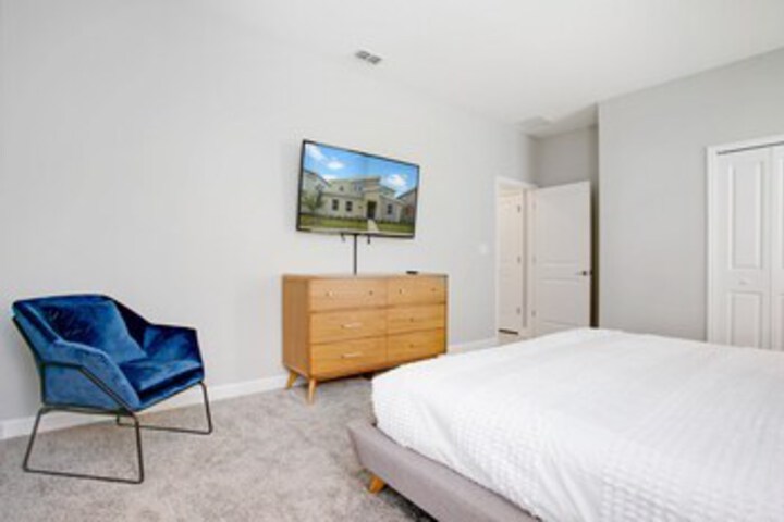 Room 48 of 61
