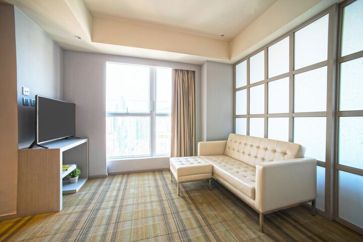 Room 11 of 31
