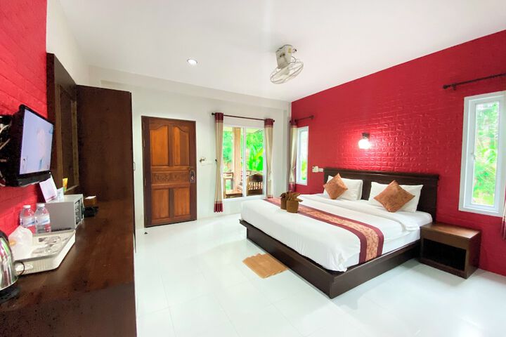 Room 8 of 77