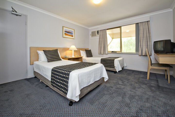 Room 10 of 44