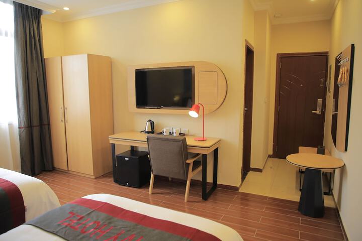 Room 5 of 51