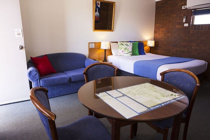 Room 43 of 87