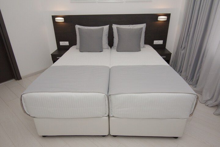 Room 13 of 60