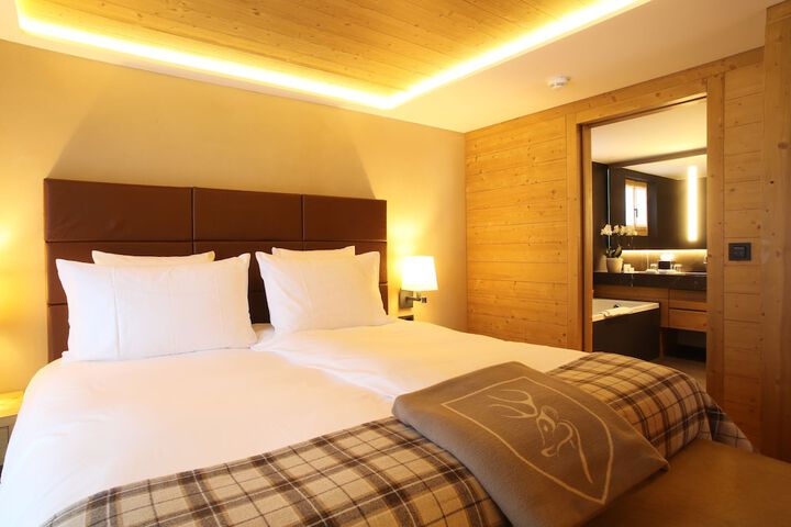 Room 34 of 110