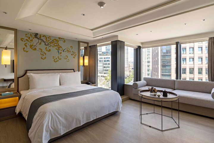 Room 16 of 79