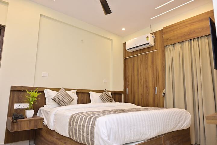 Room 6 of 78