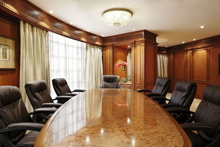 Business Center 58 of 65