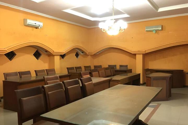 Room 9 of 23