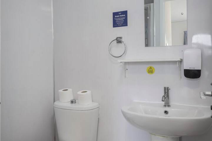 Room 65 of 91